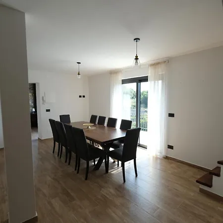 Apartment La Casa In Pietra By Portofinovacanze