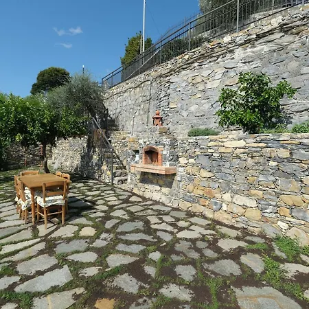 Apartment La Casa In Pietra By Portofinovacanze